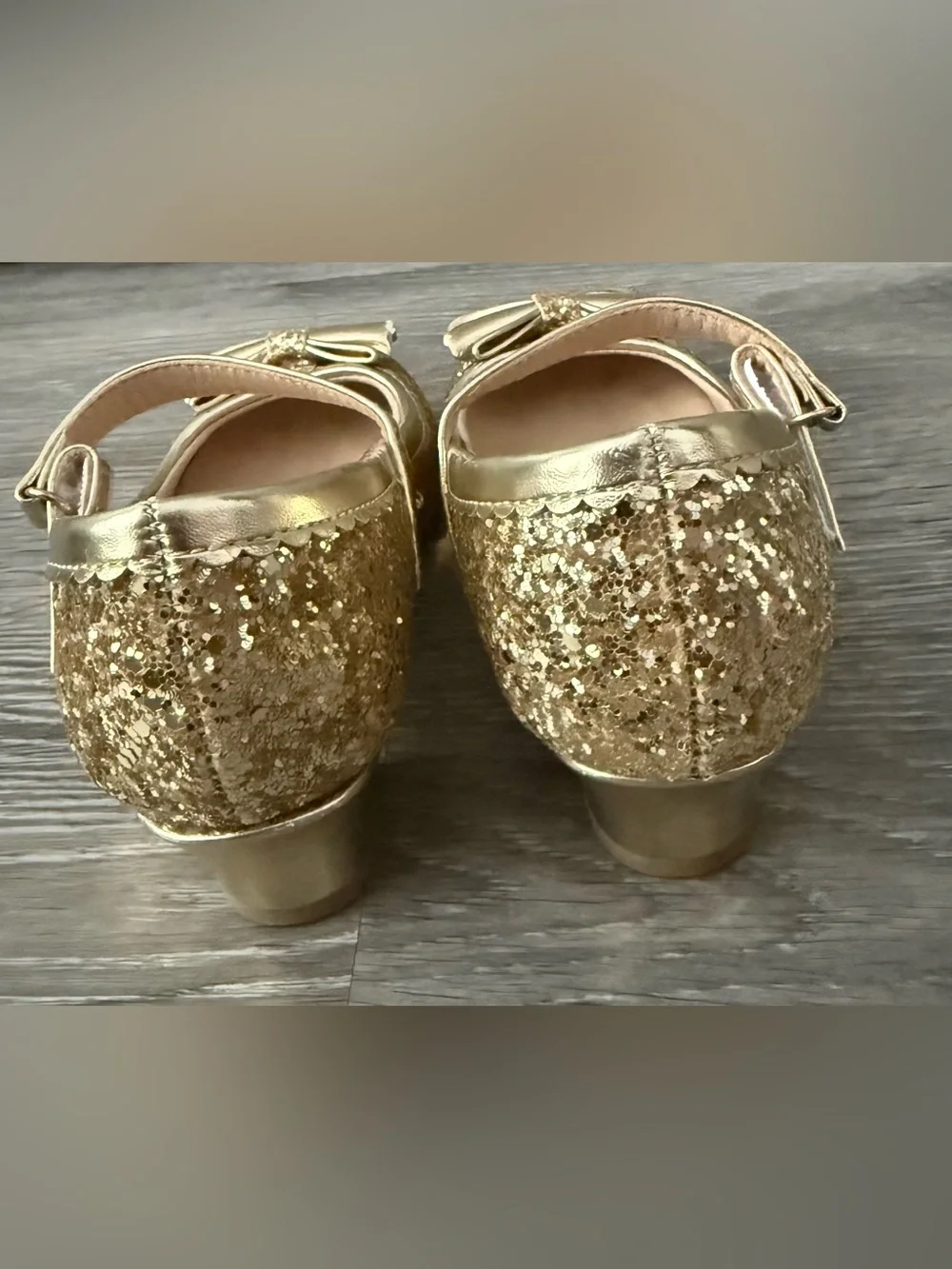 Girls Metallic Gold Mary Jane Dress Shoes with Sparkle Bow